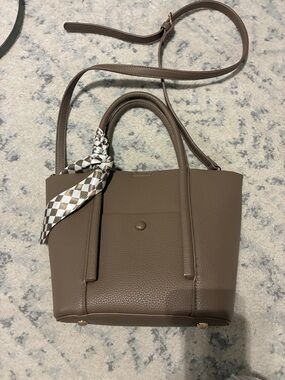 Women's Pebbled Leather Tote Bag - Taupe